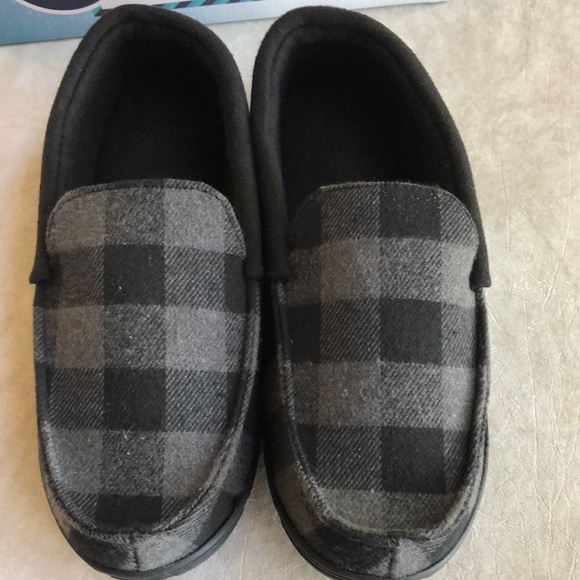 Totes Men’s Black Gray Plaid Memory Foam Slippers Size M (8-9) and XL (11-12) - Picture 5 of 11